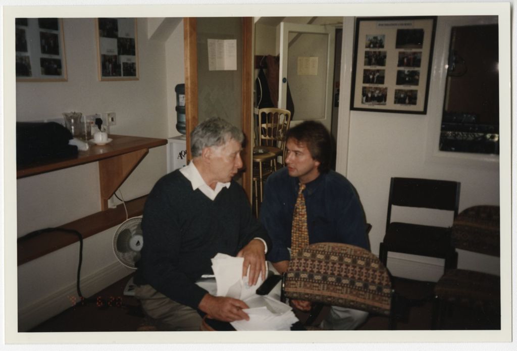Miniature of Colour photograph of Edwards with Dave Gardner [an editor of Reproductive BioMedicine Online]